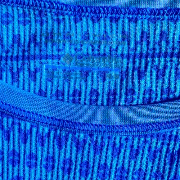 Columbia blue long sleeved workout top size medium - Picture 2 of 4